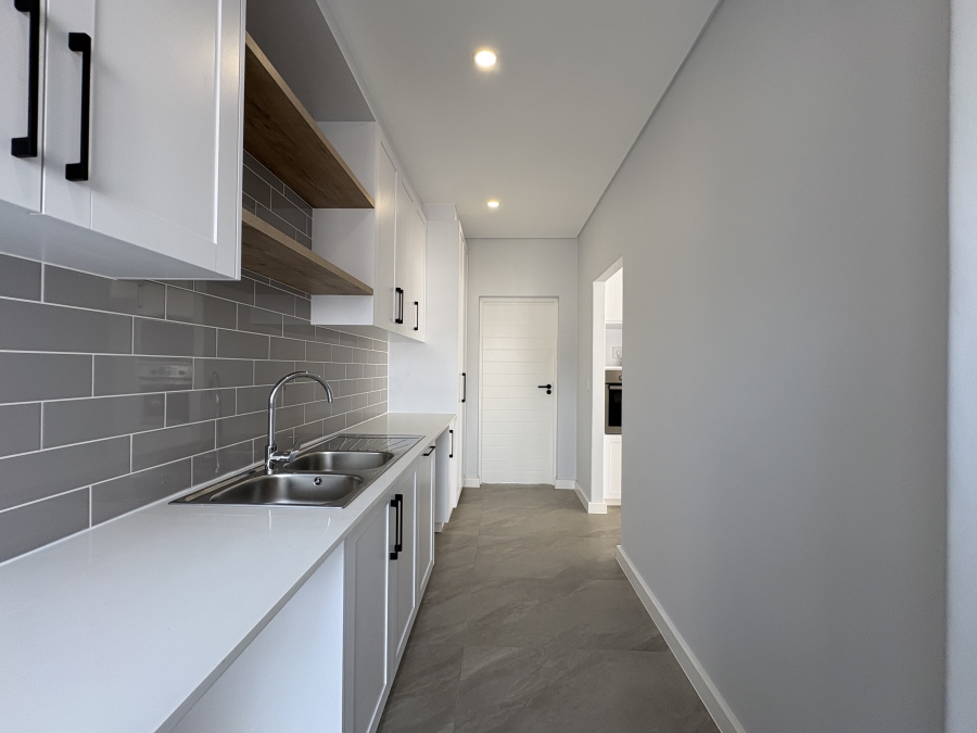 5 Bedroom Property for Sale in Sandown Western Cape